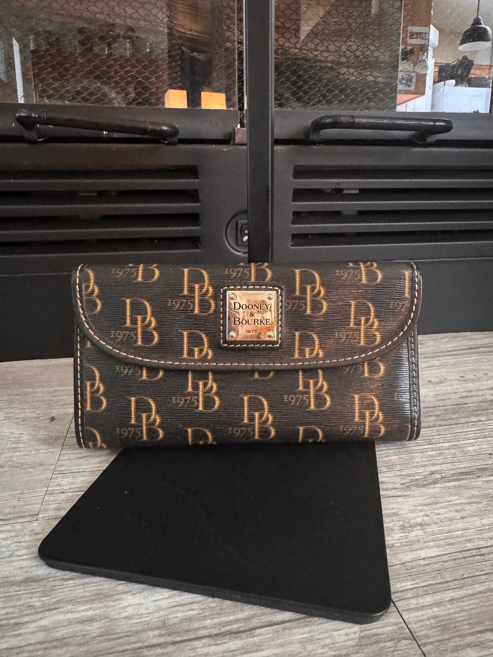 Dooney & Bourke Gretta monogram trifold wallet